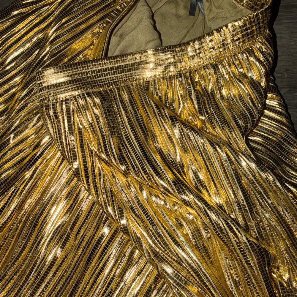 ❤️🔥Firm Price❤️🔥By Anthropologie Metallic pleated midi skirt - Picture 8 of 13